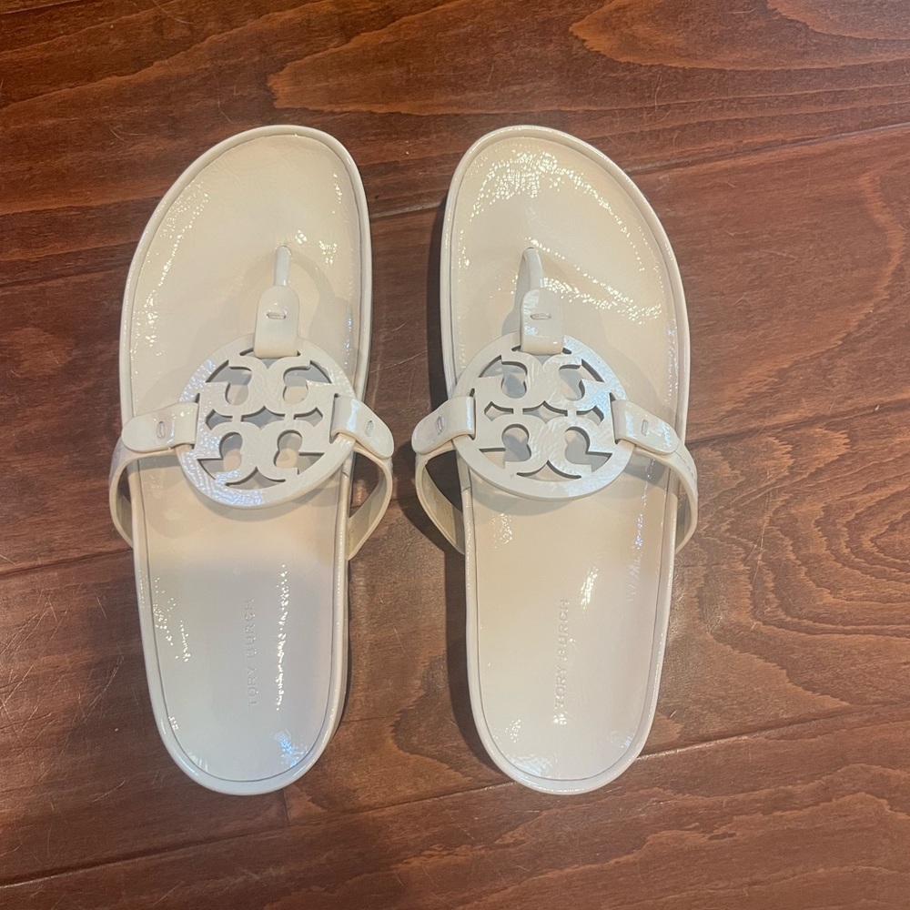 Tory Burch cloud lug new